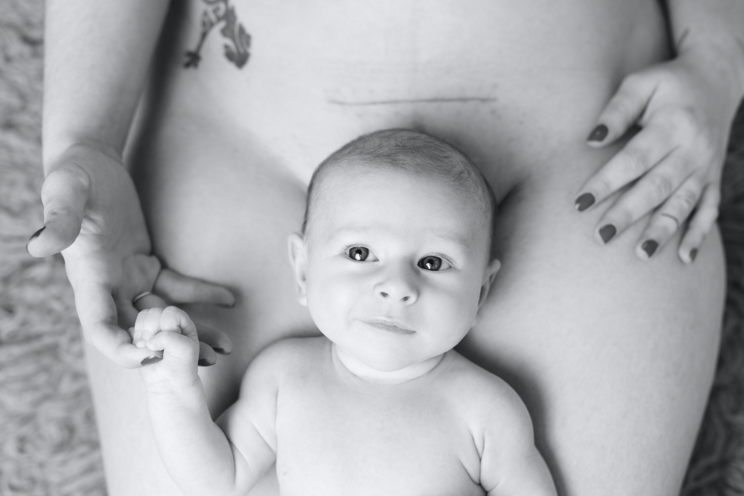 Nouveau-né photographié en studio à Rodez
