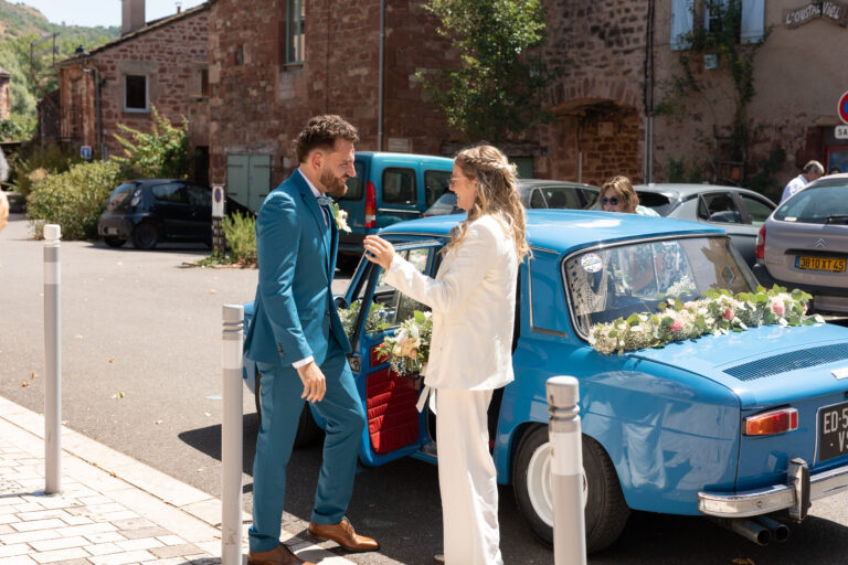 Mariage civil de Marine et Dorian à la mairie