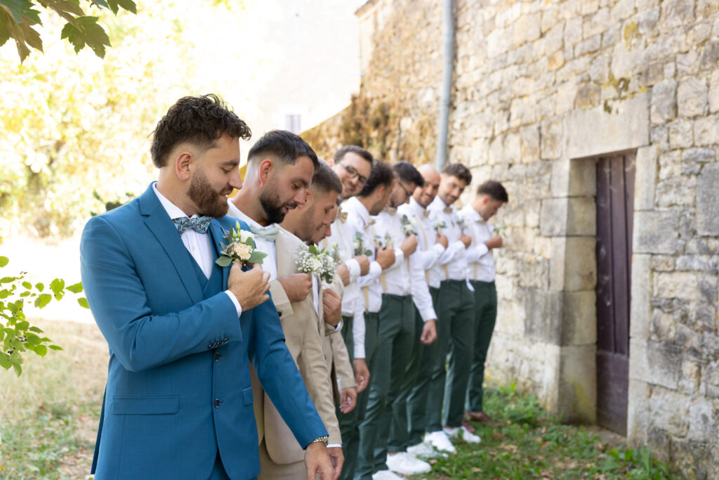 Préparatifs de Dorian avec ses amis avant le mariage